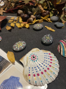 Atelier Posca on Shells